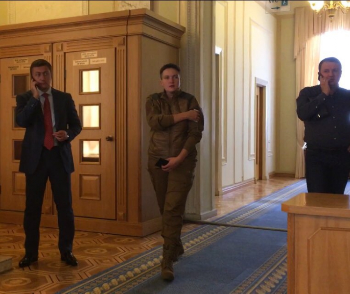 "Комбат-батяня" в Раде: Савченко удивила новым нарядом (фото)