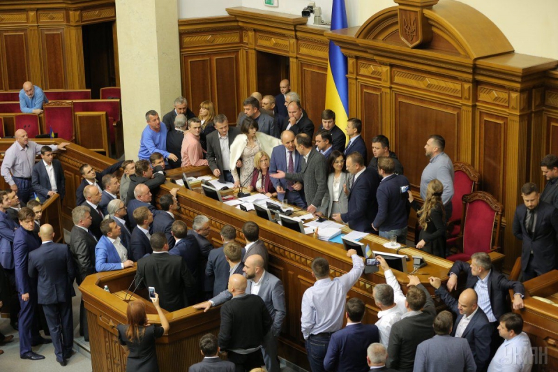 Рада в первом чтении приняла законопроект о реинтеграции Донбасса и признании России агрессором (видео)