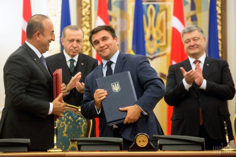 Украина и Турция подписали план действий по развитию двусторонних отношений до 2020 года