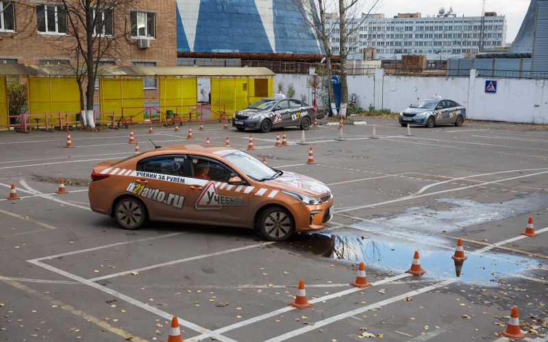 
            Загадочная Lada, изменения в автошколах и другое. Автоновости дня
        