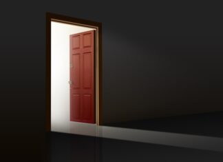 Что делать при перекосе двери