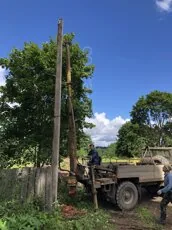 Установка столба ЛЭП: помощь профессионалов