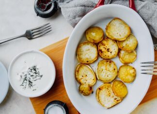 Запеченная картошка со сливками в духовке