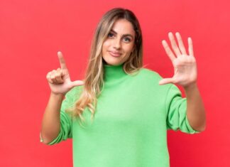 Разница в 3: какой знак?